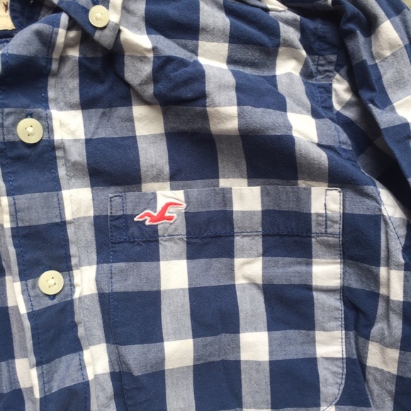 Men’s Hollister button up - Picture 2 of 3
